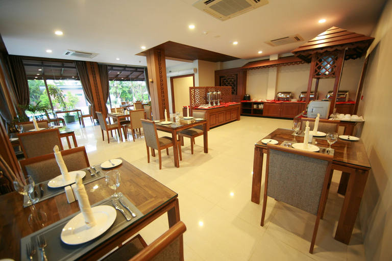 Food & Drinks 4, Hotel M, Yangon