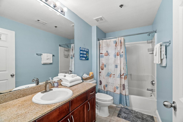 Bathroom 4, Laketown Wharf Unit 104, Bay