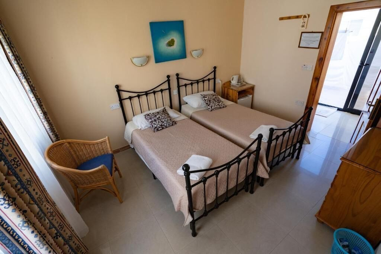 Bedroom 2, Lantern Guest House
