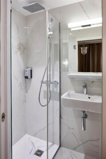 Bathroom 4, Hotel de Roubaix, Paris