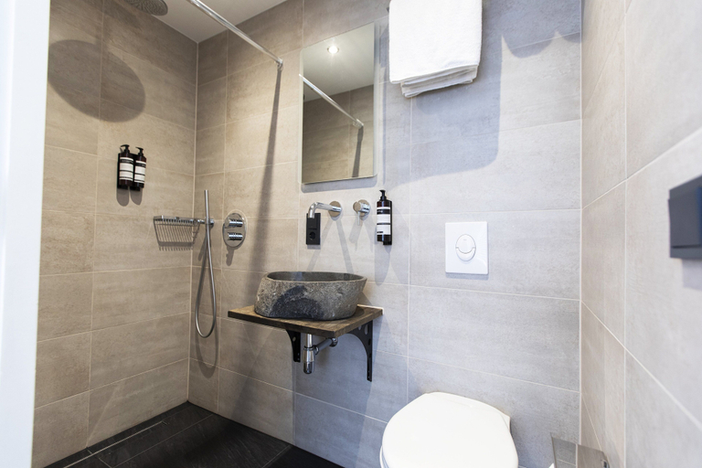 Bathroom 4, Quentin Leidse Square Hotel, Amsterdam