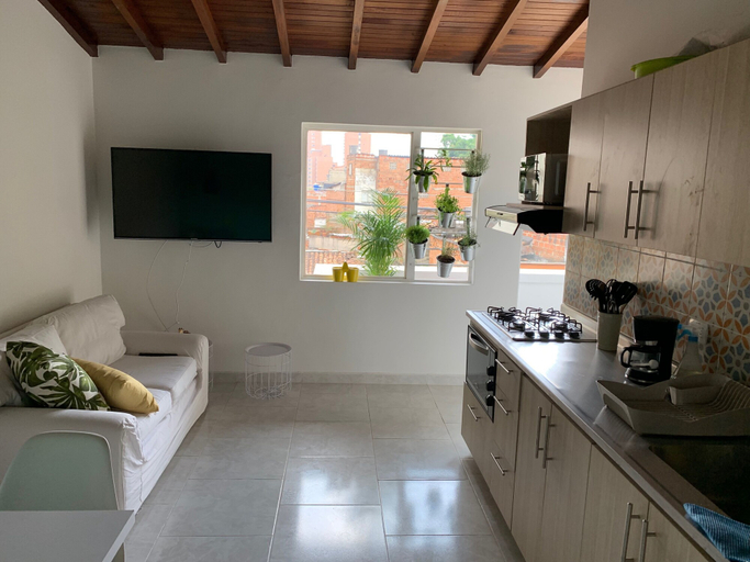 Others 5, Apartamento con todo nuevo Home Aris, Medellín