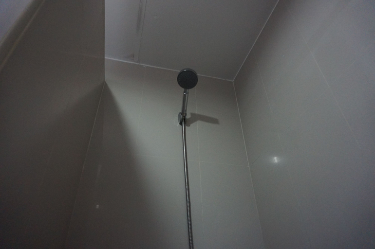 Bathroom 4, Green World Palace Hotel, Muang Songkhla