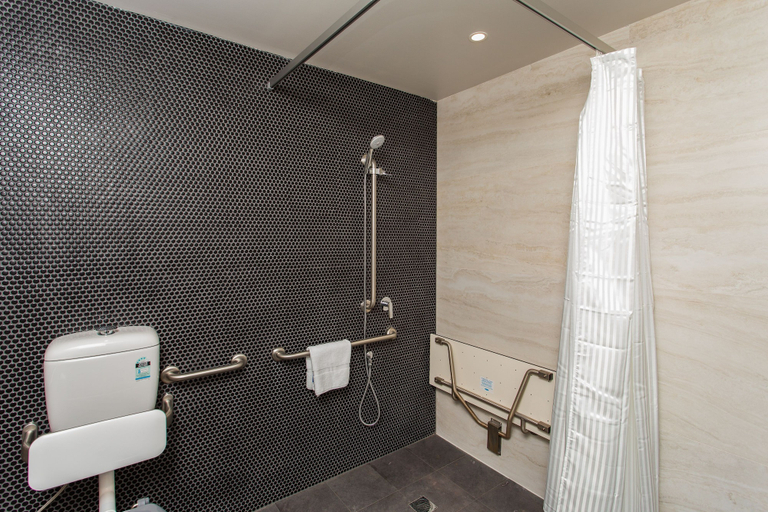 Bathroom 4, Quality Hotel Rules Club Wagga, Wagga Wagga - Pt A