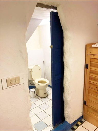 Bathroom 3, Meo-Woo, New Taipei City