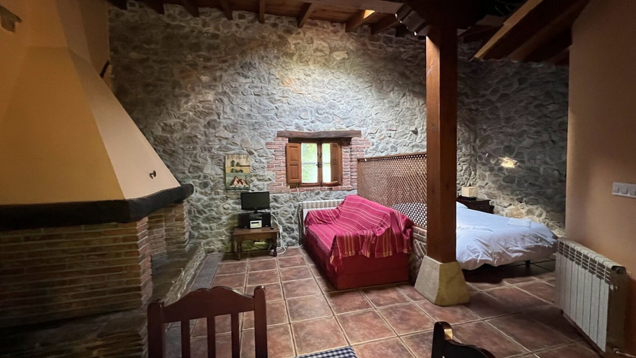 Bedroom 3, Los Acebos de Peña Cabarga, Cantabria