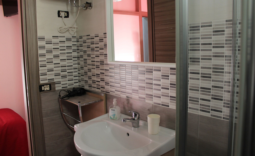 Bathroom 5, Charm Airport, Reggio Di Calabria