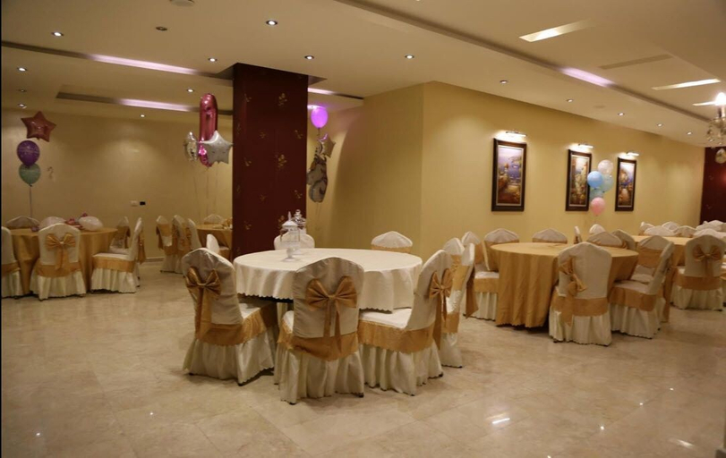 Food & Drinks, Western Gate Residence, Amman