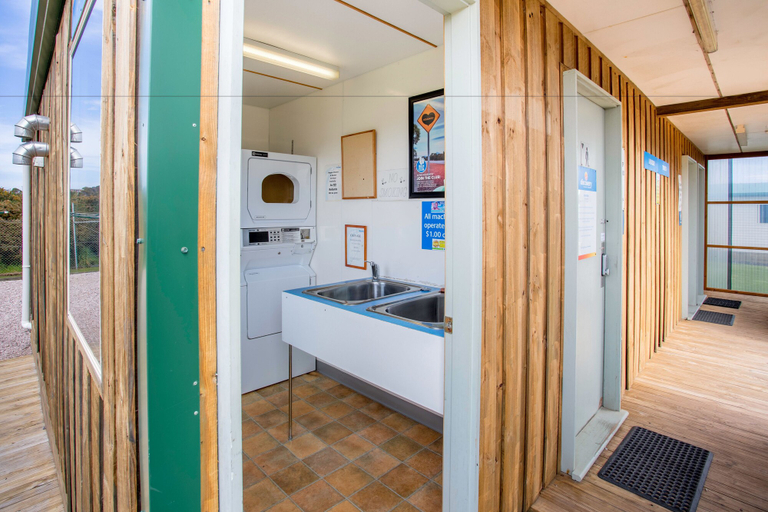 Bathroom 3, Discovery Parks - Devonport, Devonport