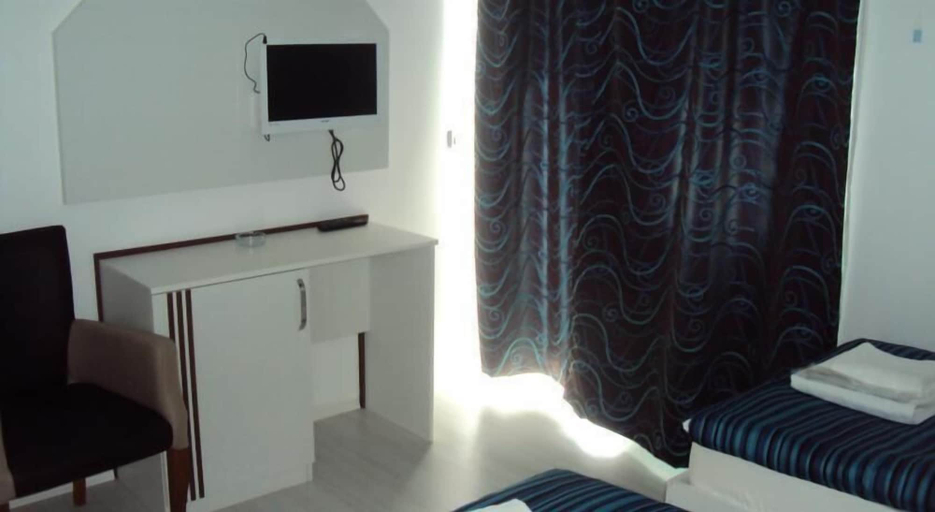 Bedroom 3, Teos Hotel, Antalya