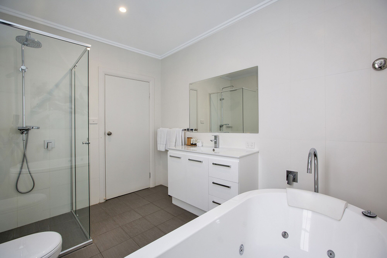Bathroom 4, CH Boutique Hotel, an Ascend Collection Hotel, Tamworth Regional - Pt A