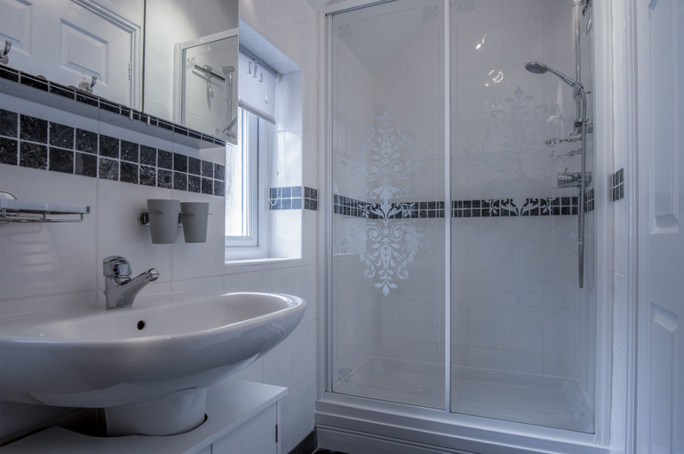 Bathroom 3, Nautilus - 2 Bedroom Apartment - Pendine, Carmarthenshire