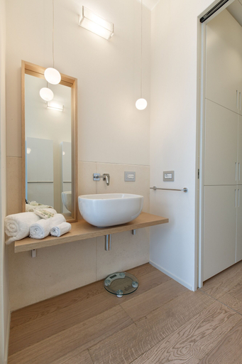 Bathroom 5, Suitelowcost Solaria 6 pax, Milano