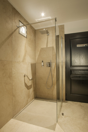 Bathroom 5, Hôtel La Pietra Restaurant & Spa, Haute-Corse