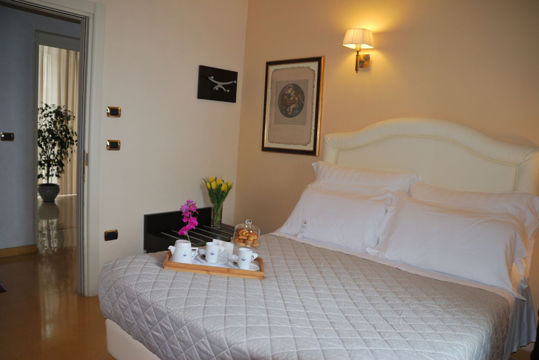 Bedroom 4, Domus Mariae Benessere, Syracuse