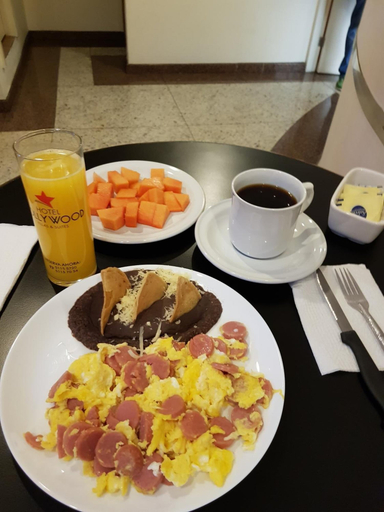 Food & Drinks 5, Hotel Hollywood, Mexico City