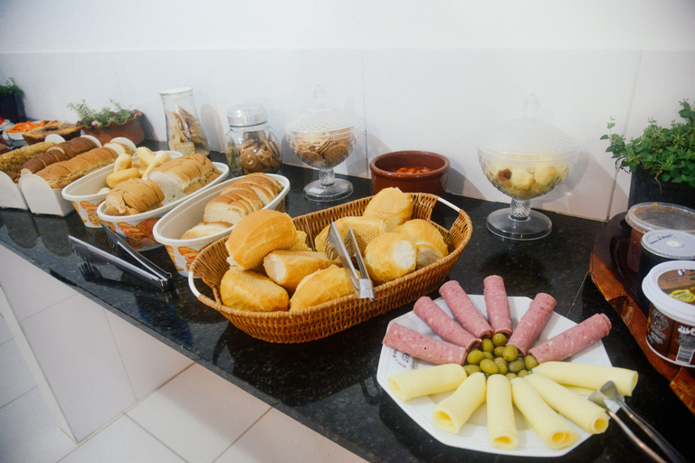 Food & Drinks 4, Pousada e Agencia Serra Azul, Nobres