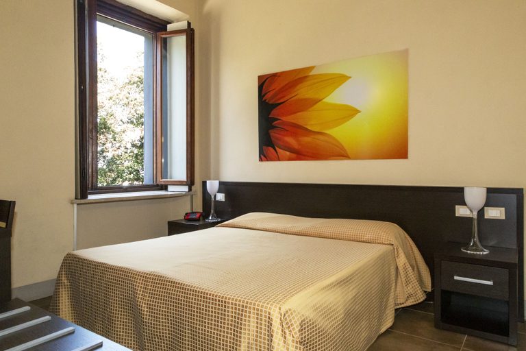 Bedroom 4, Villa Montarioso, Siena