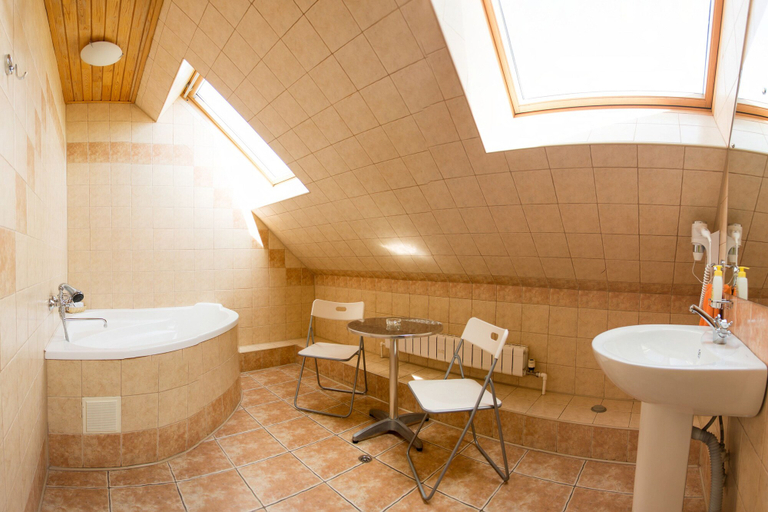 Bathroom 3, Tranzit Hotel, Vysokogorskiy rayon