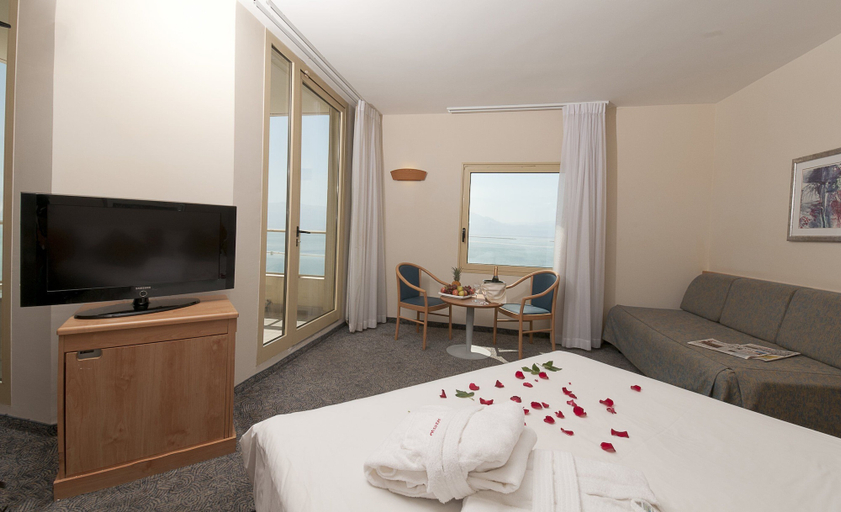 Bedroom 5, Leonardo Plaza Dead Sea