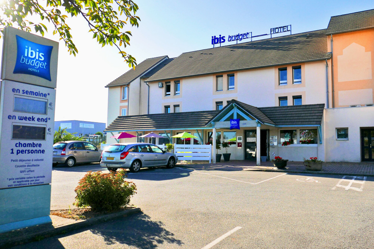 Exterior & Views 2, ibis budget Laval, Mayenne