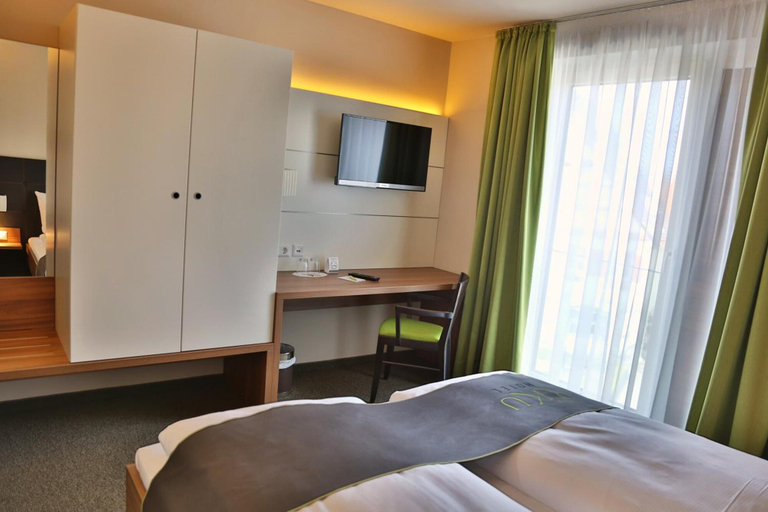 Bedroom 2, RiKu HOTEL Weissenhorn, Neu-Ulm
