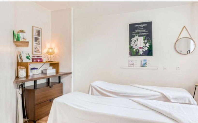 Bedroom 3, Hotel Kyriad Vichy Spa Cinq Mondes, Allier