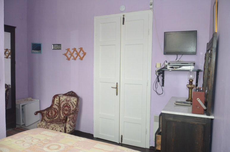 Bedroom 4, Cunda Zehra Teyzenin Evi, Ayvalık