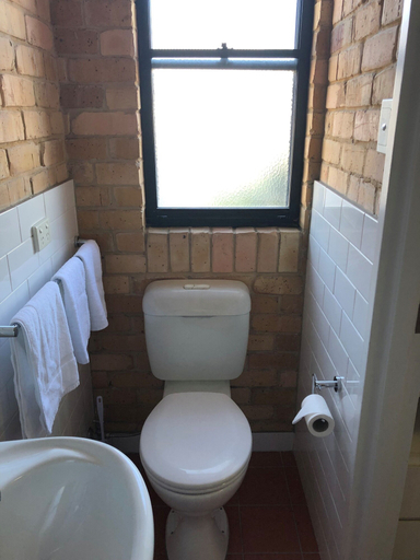 Bathroom 3, Hanbury Lodge, Newcastle - Inner City