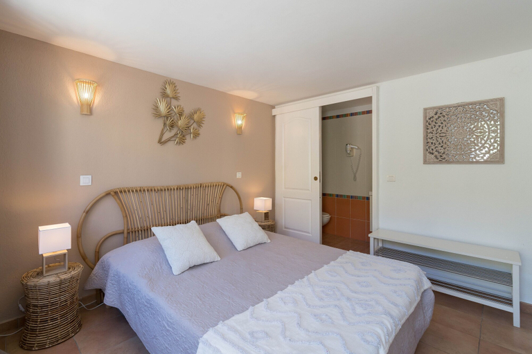 Bedroom 2, Cap Riviera, Var