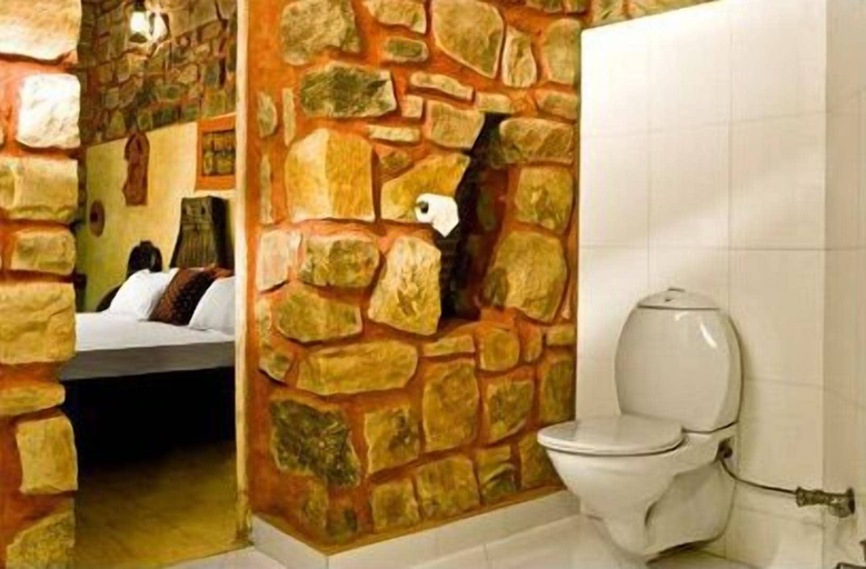Bathroom 4, Mandore Guest House, Jodhpur