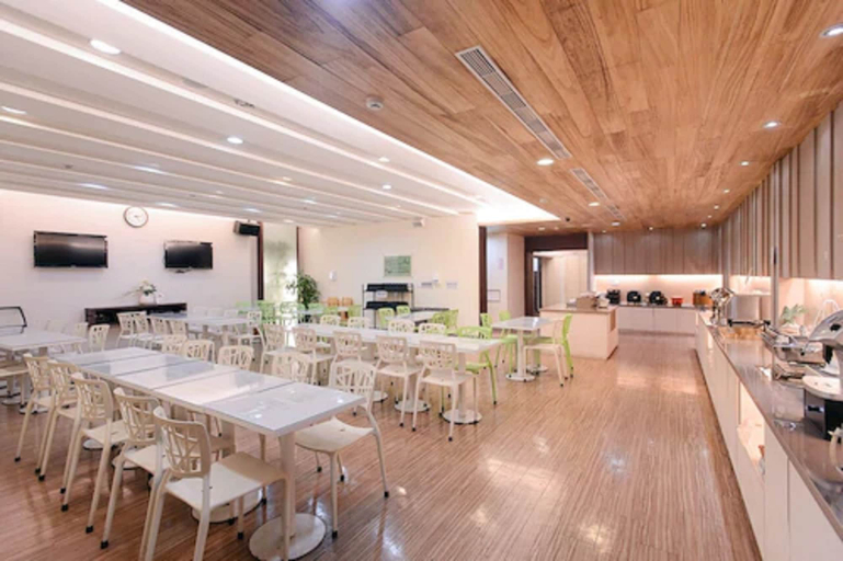 Food & Drinks 2, Kiwi Express Hotel - Kaohsiung Station, Kaohsiung
