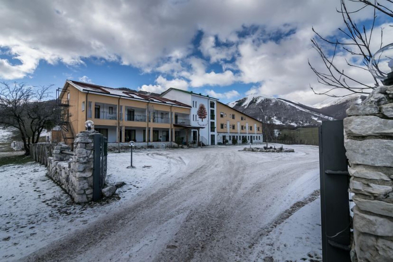 Exterior & Views, Faggio Rosso Hotel, L'Aquila