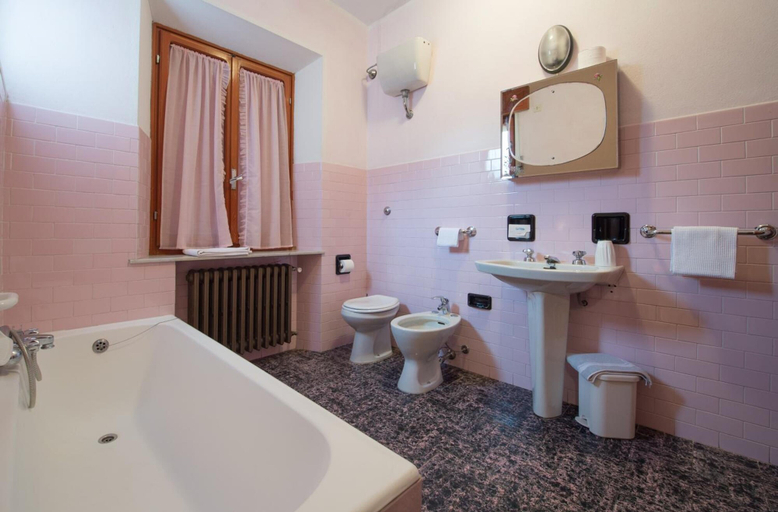 Bathroom 3, Albergo Ristorante La Villa, Pistoia