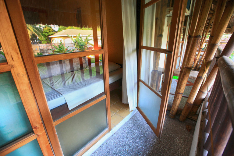 Others 5, Hannah Hotel, Malay