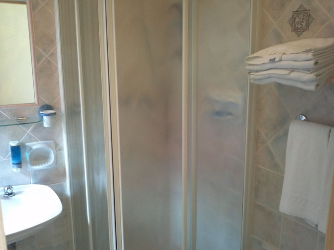 Bathroom 4, Hotel Abbaruja, Olbia-Tempio