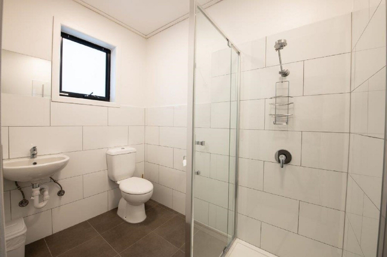 Bathroom 4, The Elimatta Hotel, Devonport
