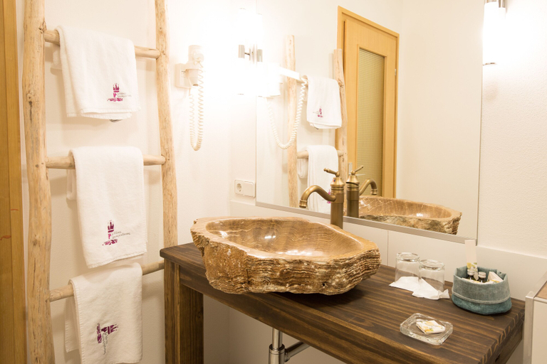 Bathroom 5, Schloss Spangenberg, Schwalm-Eder-Kreis