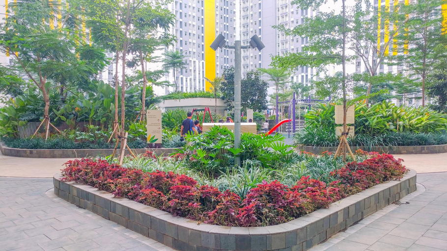 Exterior & Views 2, Fancy and Nice Studio at Springlake Summarecon Bekasi Apartment By Travelio, Bekasi