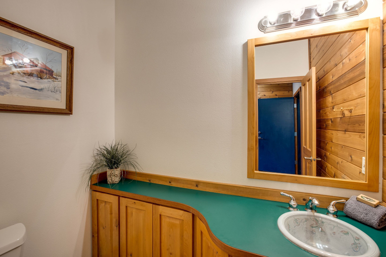 Bathroom 3, 07MF - Lake Front - Hot Tub - BBQ - Sleeps 8, Whatcom