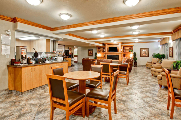 Food & Drinks 5, Ramada by Wyndham Ponoka, Division No. 8