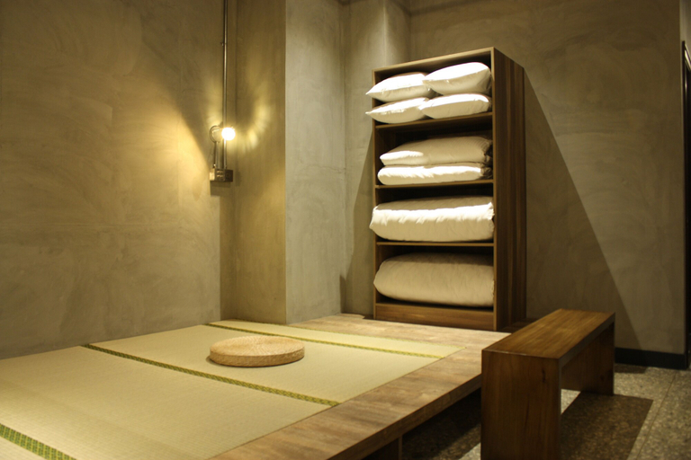 Bathroom 3, the Retro Tai-Pan, Tainan
