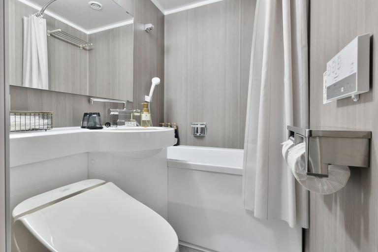 Bathroom 5, Vessel Inn Keisei Tsudanuma Station, Narashino