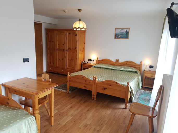 Bedroom 3, Des Alpes, Belluno