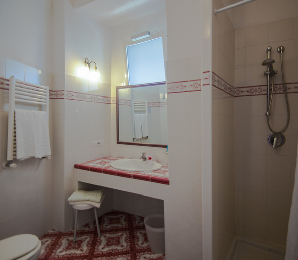 Bathroom 5, Semiramis Hotel De Charme, Napoli