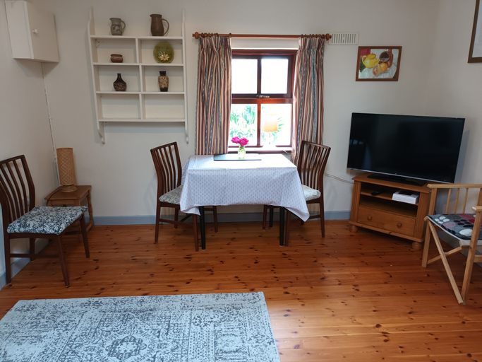 Others 4, Sea View 1-bed Cottage With Private Garden