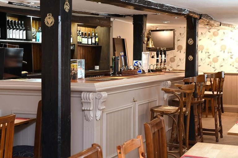 Food & Drinks 4, Axe & Compass Lodge, Central Bedfordshire