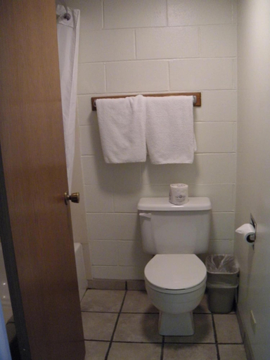 Bathroom 4, Motel West, Bonneville