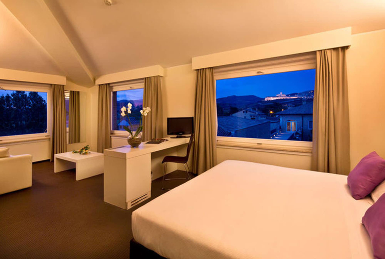 Bedroom 2, TH Assisi - Hotel Cenacolo, Perugia