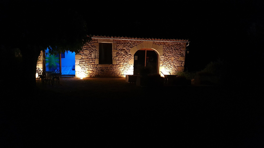 Exterior & Views 2, Domaine du Cardou, Lot